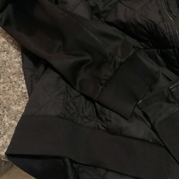 The North Face Jacket / Hoodie Size Medium - Picture 9 of 10